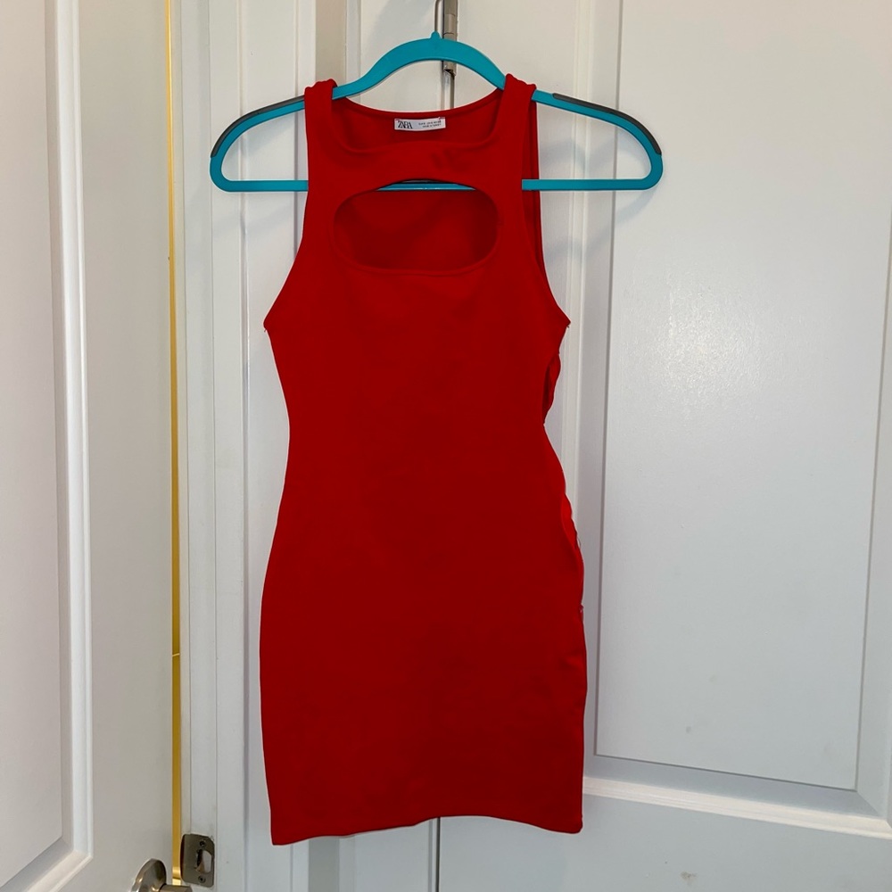 Red Zara bodycon mini dress size small. NEVER WORN!!